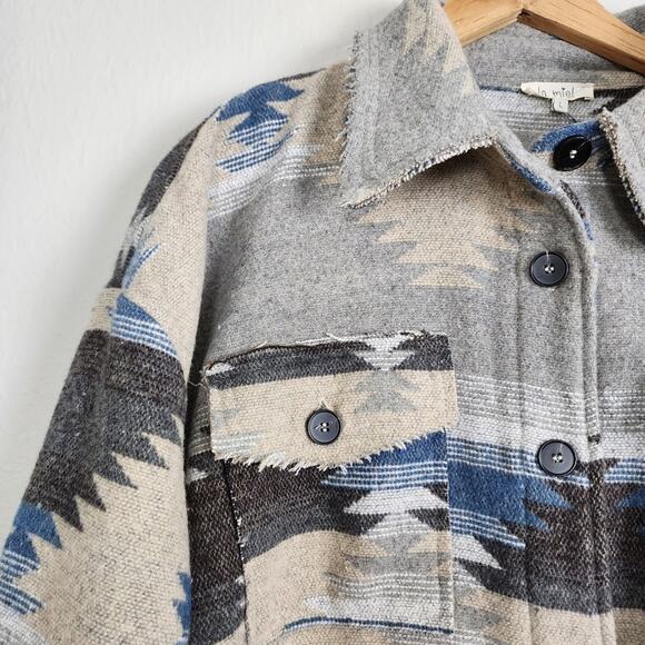 NWT La Miel Aztec Grey Blue Frayed Distressed Oversized Shacket Jacket L - Picture 7 of 12